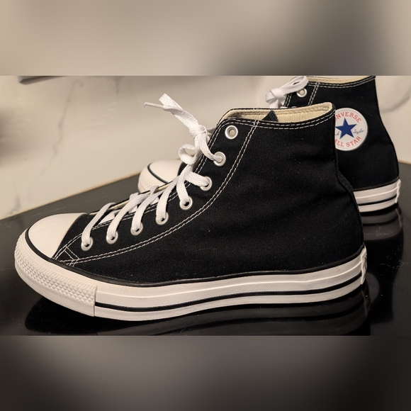 Chuck Taylor Hi Top Casual Sneakers Size M 10.5 W 12.5 MSRP $75 - Picture 6 of 10